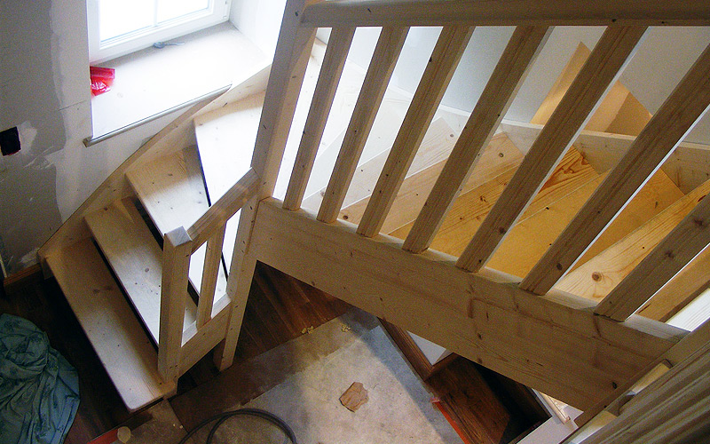 SMA Menuiserie fabrication d'escaliers en bois sur-mesure